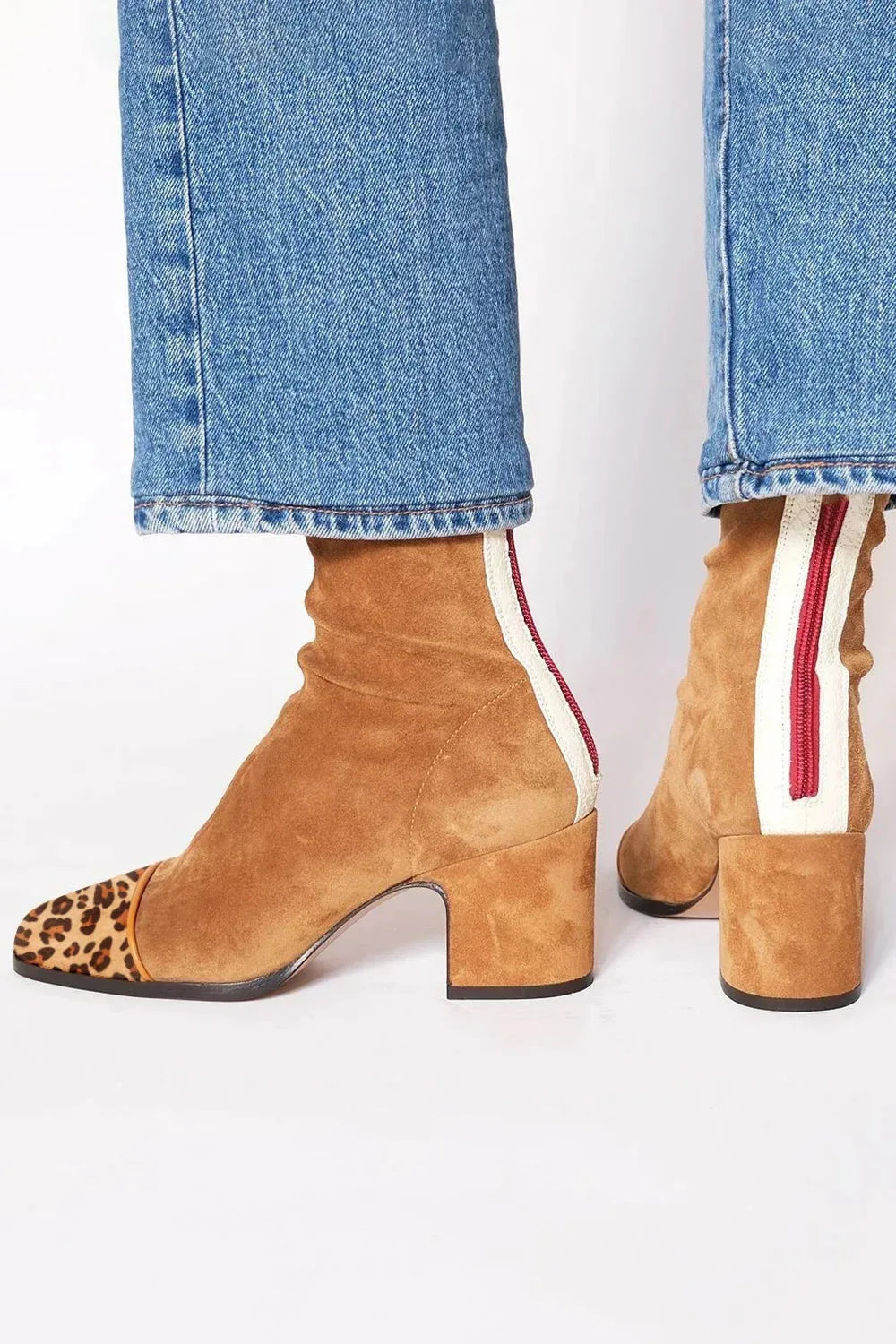 Ari | Women&