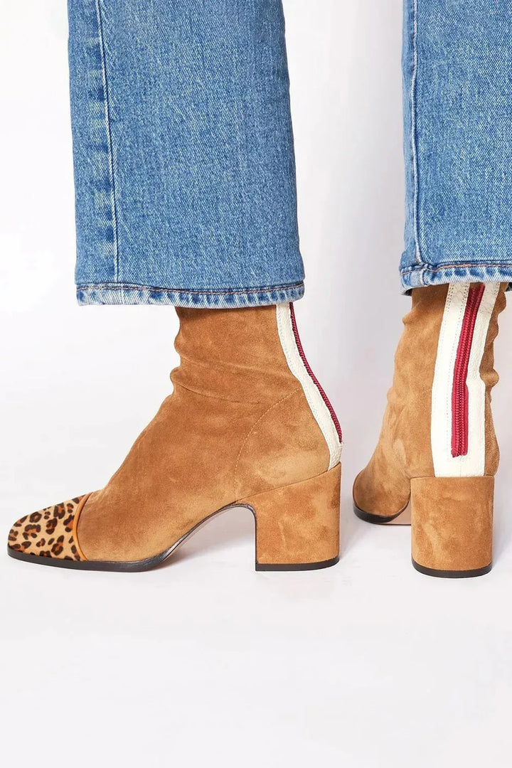 Ari | Women&